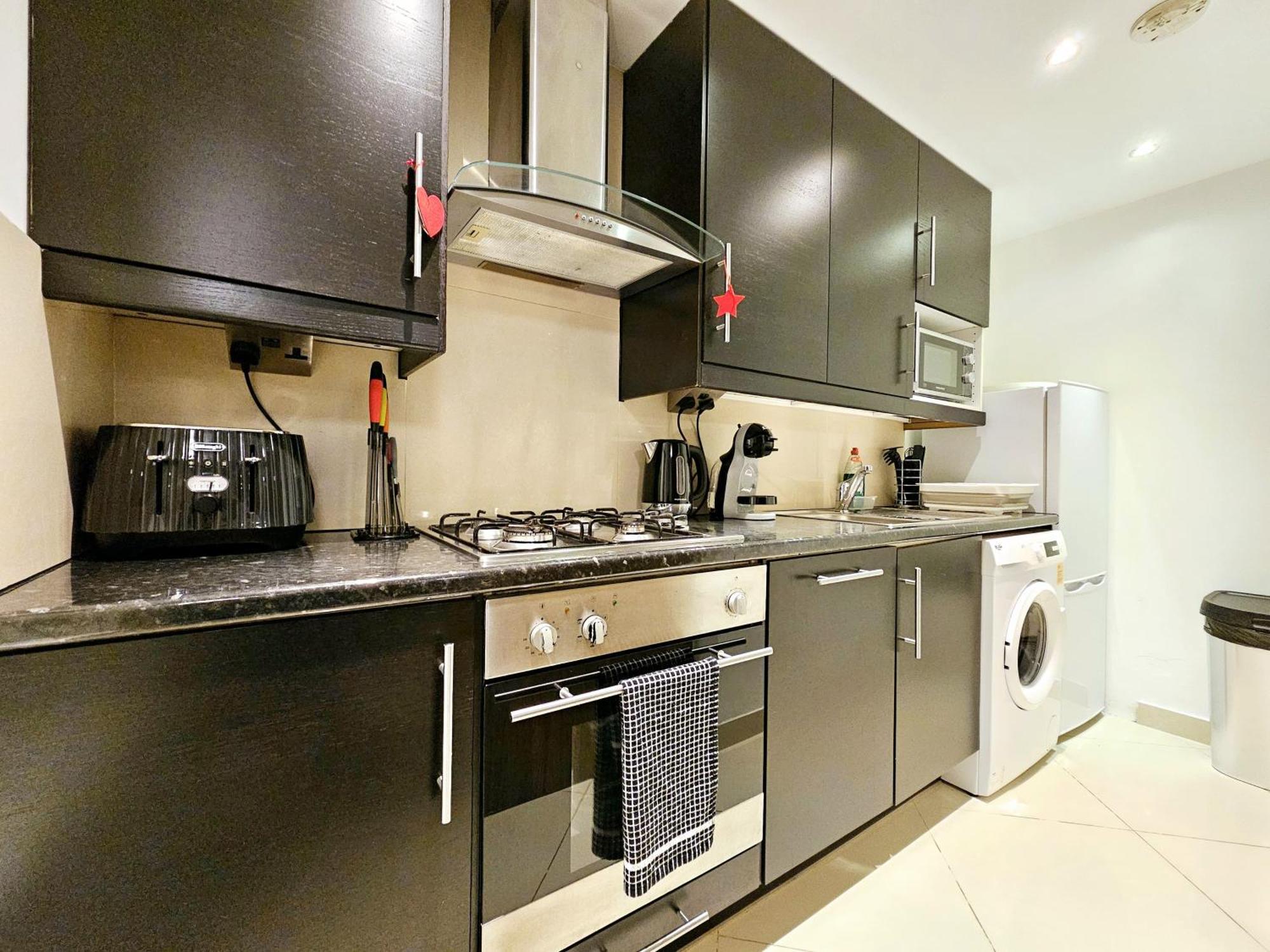 Modern Hyde Park Home With Private Entrance & Private Back Patio Near Bayswater & Paddington Stations London Exteriör bild