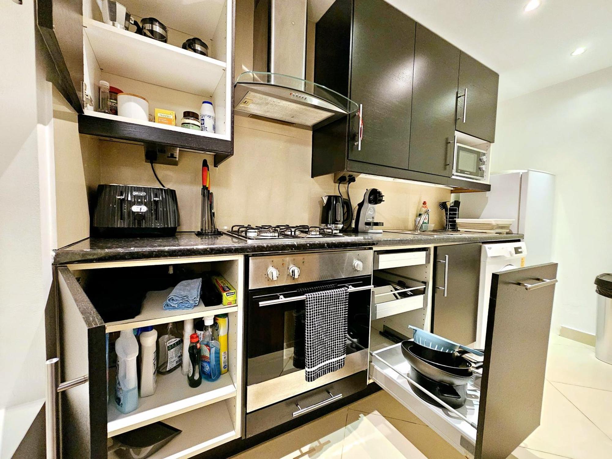 Modern Hyde Park Home With Private Entrance & Private Back Patio Near Bayswater & Paddington Stations London Exteriör bild
